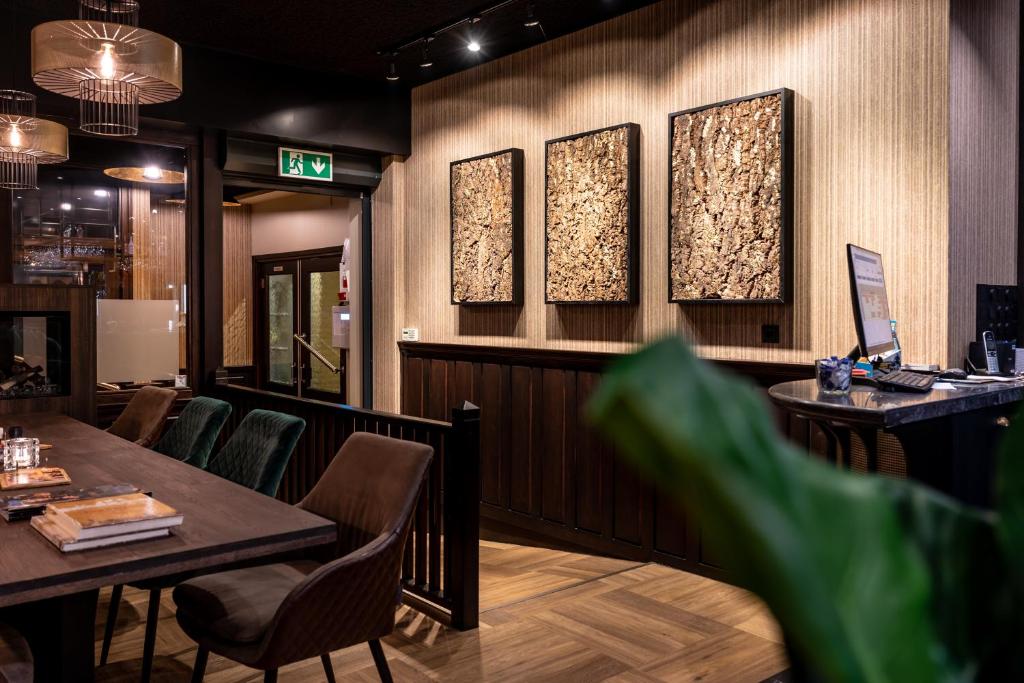 Fotografie z fotogalerie ubytování Hotel Bom v destinaci Burgh Haamstede