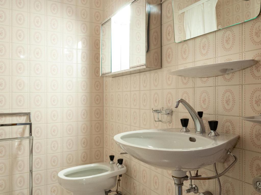 Koupelna v ubytování Apartment Ecluses 2 by Interhome