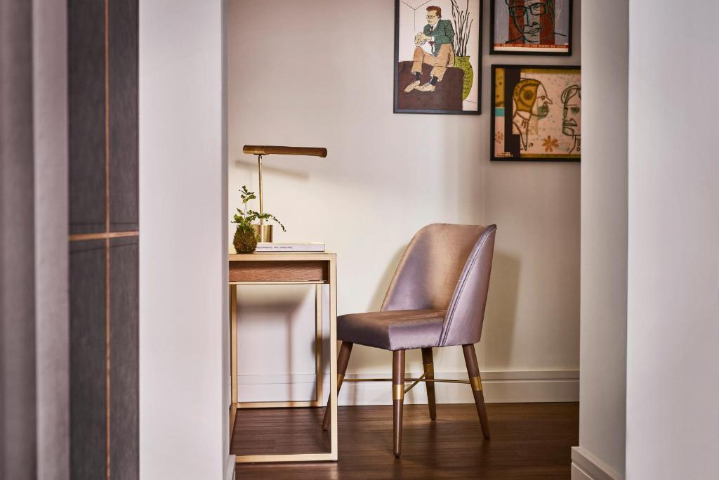Gran Hotel Inglés - The Leading Hotels of the World, Madrid ...