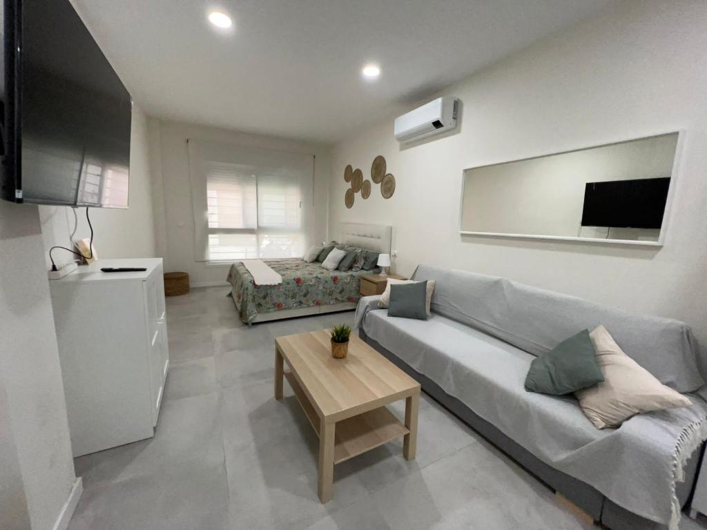 Málaga centro estudio precioso 4 - 11