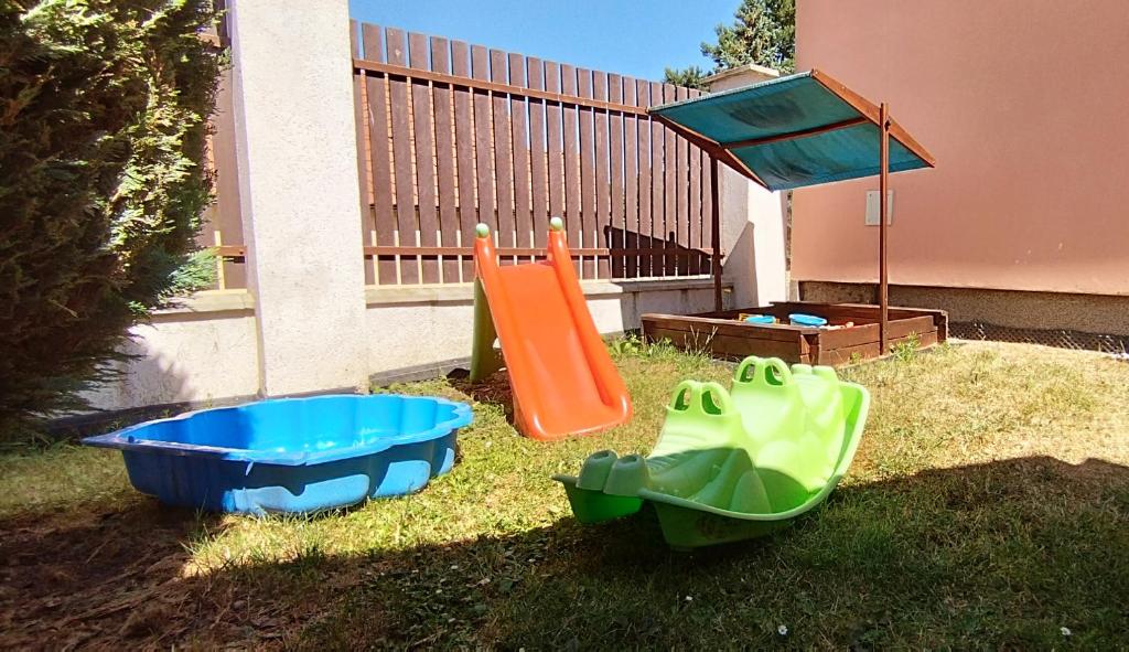 Zahrada ubytování Chata Lucie pod Řípem