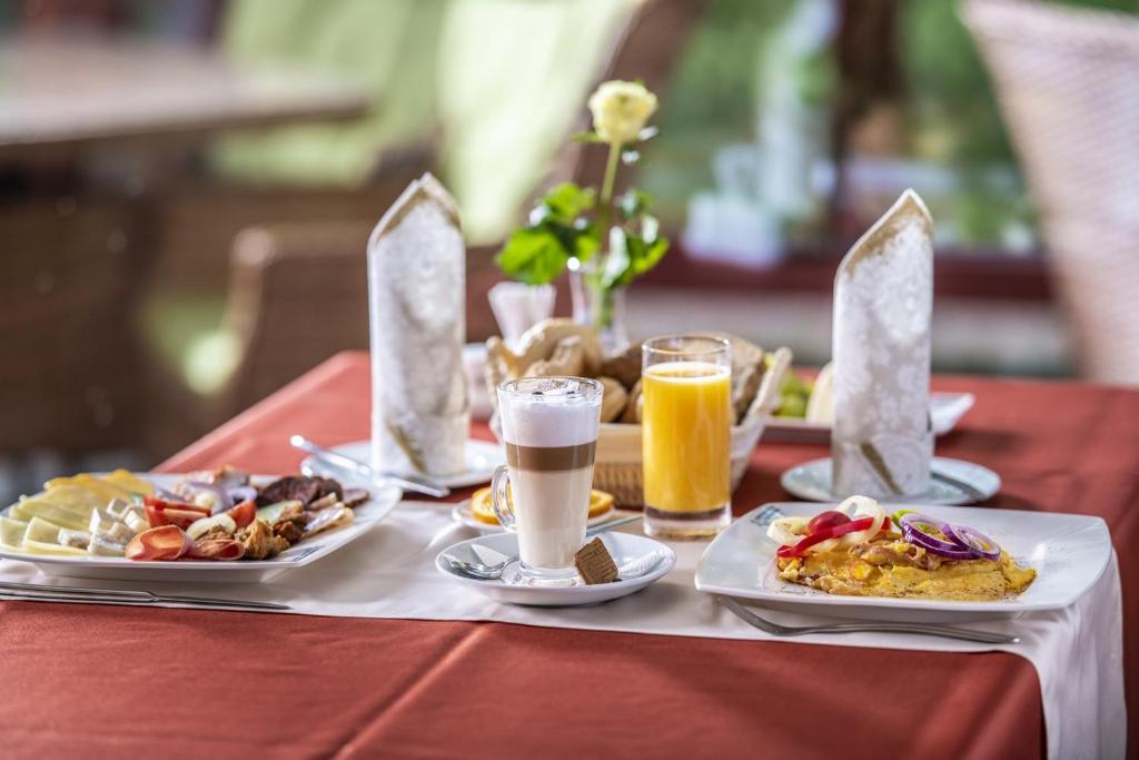 Erdospuszta Club Hotel Fenyves - Resim 28