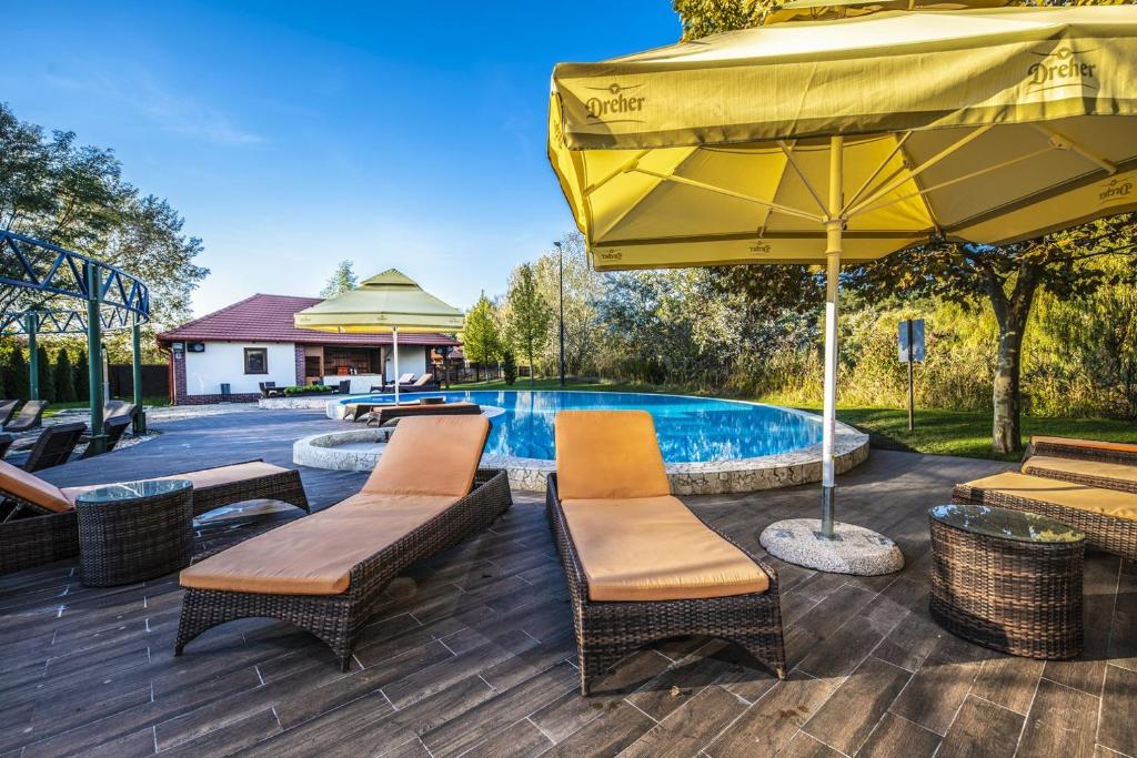 Erdospuszta Club Hotel Fenyves - Resim 35