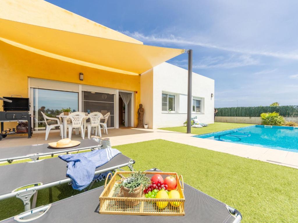 Πισίνα στο ή κοντά στο Holiday Home Elidia by Interhome