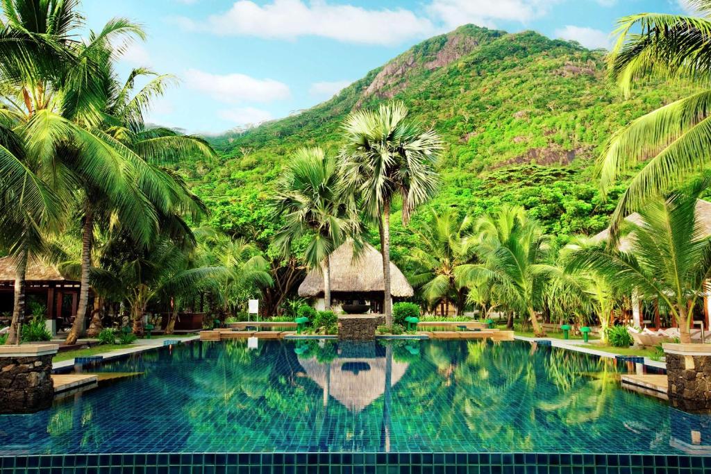 Bazén v ubytování Hilton Seychelles Labriz Resort & Spa nebo v jeho okolí