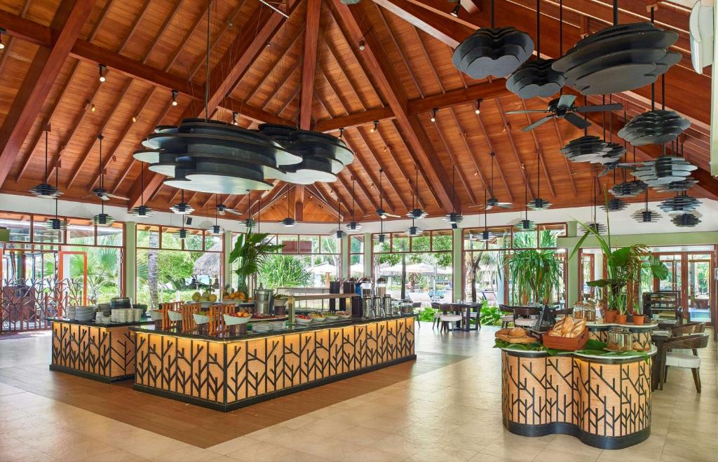 Restaurace v ubytování Hilton Seychelles Labriz Resort & Spa