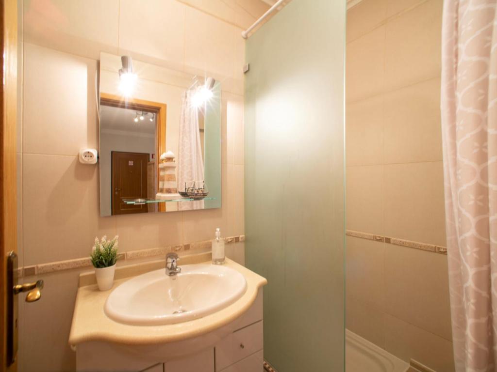 رزرو هتل، آپارتمان Sunny Beach Retreat توسط Interhome، آژانس مسافرتی آسمان سپید