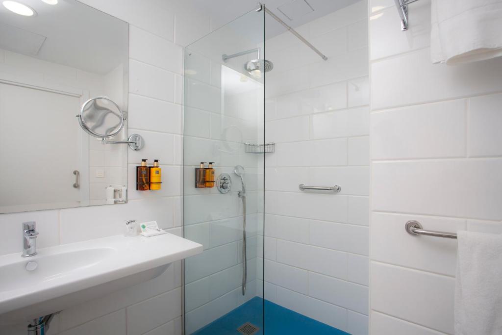 Casual del Mar Málaga by Casual Hoteles - Habitación Cuádruple Interior Clásica