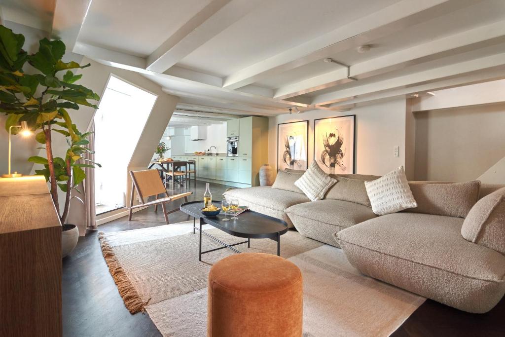 LUXURY Penthouse · Private Balcony · Heart of Copenhagen, Copenhagen ...