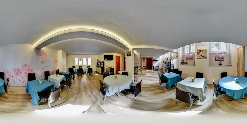 Posezení v ubytování Hôtel du Parc
