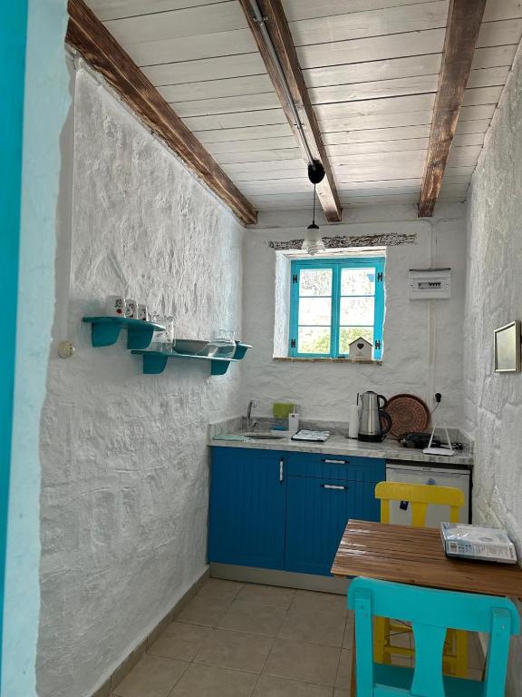 Kuchyň nebo kuchyňský kout v ubytování Güneş Butik Otel Datça