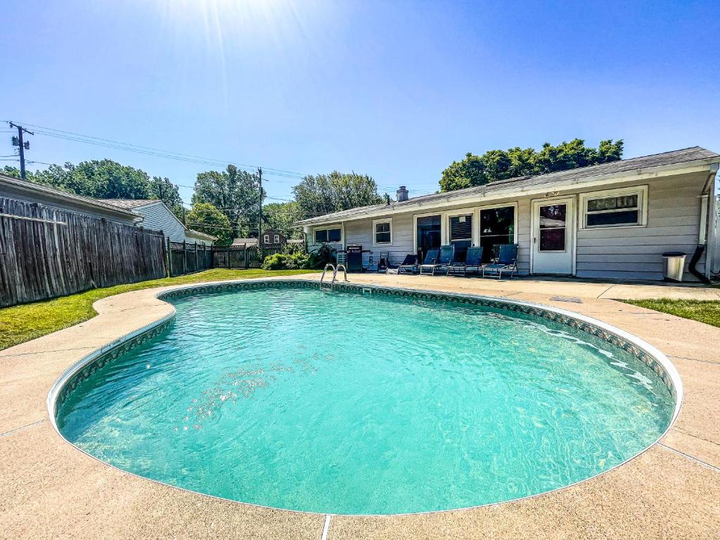 Home with Private Pool near Cedar Point, Huron (precios actualizados 2024)
