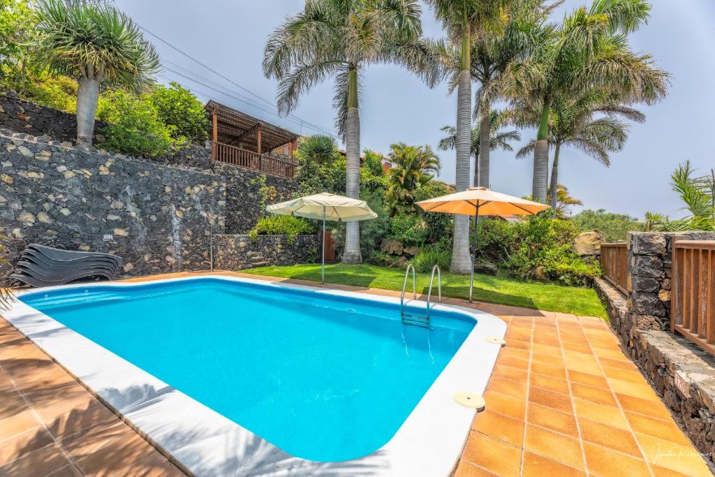 Casas y chalets Lightbooking La Morera Villa de Mazo con piscina en Villa de Mazo, La Palma (isla)