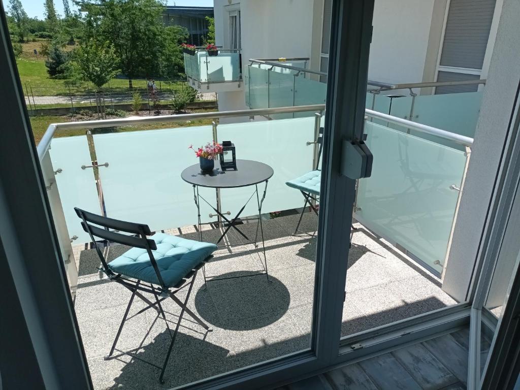 Balkón nebo terasa v ubytování HANDLER Apartman Sopron