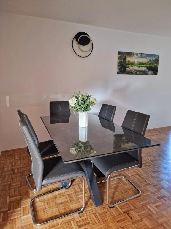 Fotografie z fotogalerie ubytování Orange house Šempeter v destinaci Šempeter v Savinjski Dolini
