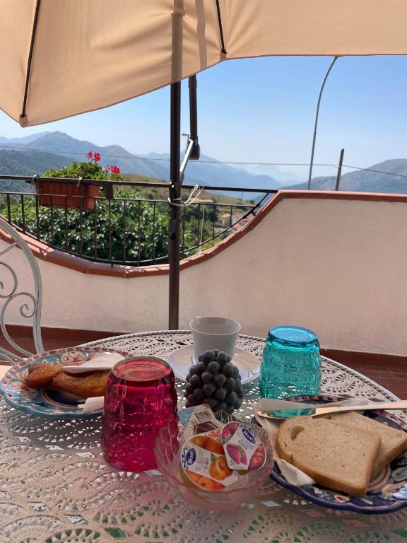 Nespecifikovaný výhled na hory nebo výhled na hory při pohledu z bed and breakfast