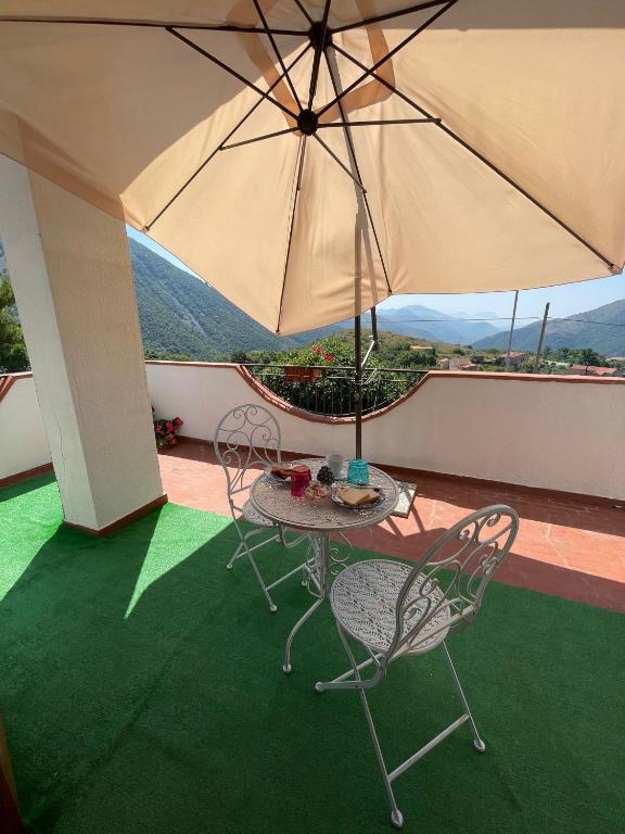 Nespecifikovaný výhled na hory nebo výhled na hory při pohledu z bed and breakfast