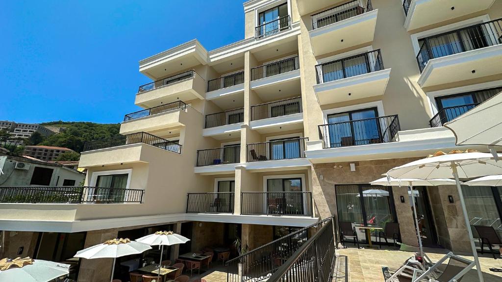 Budova, kde se hotel nachází