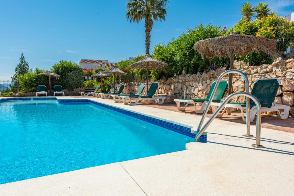Bazén v ubytovaní Cantueso Holiday Park alebo v jeho blízkosti