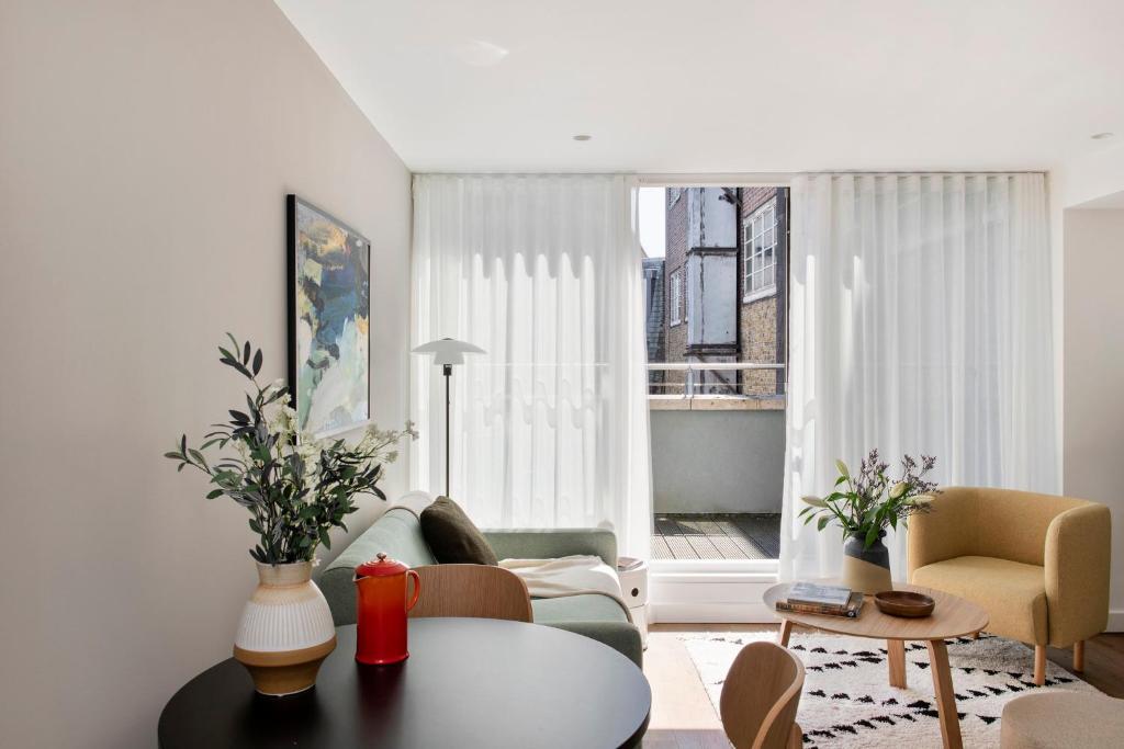 Cove St Martin's - Superior One-Bedroom Apartment