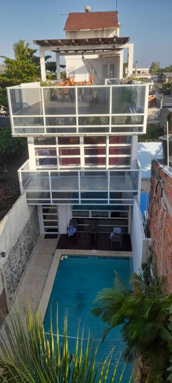 Bazén v ubytování Casa con Piscina Privada Playas del Mar nebo v jeho okolí
