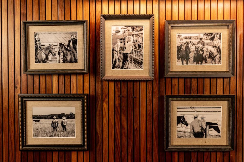Fotografie z fotogalerie ubytování Hôtel Swexan v destinaci Dallas