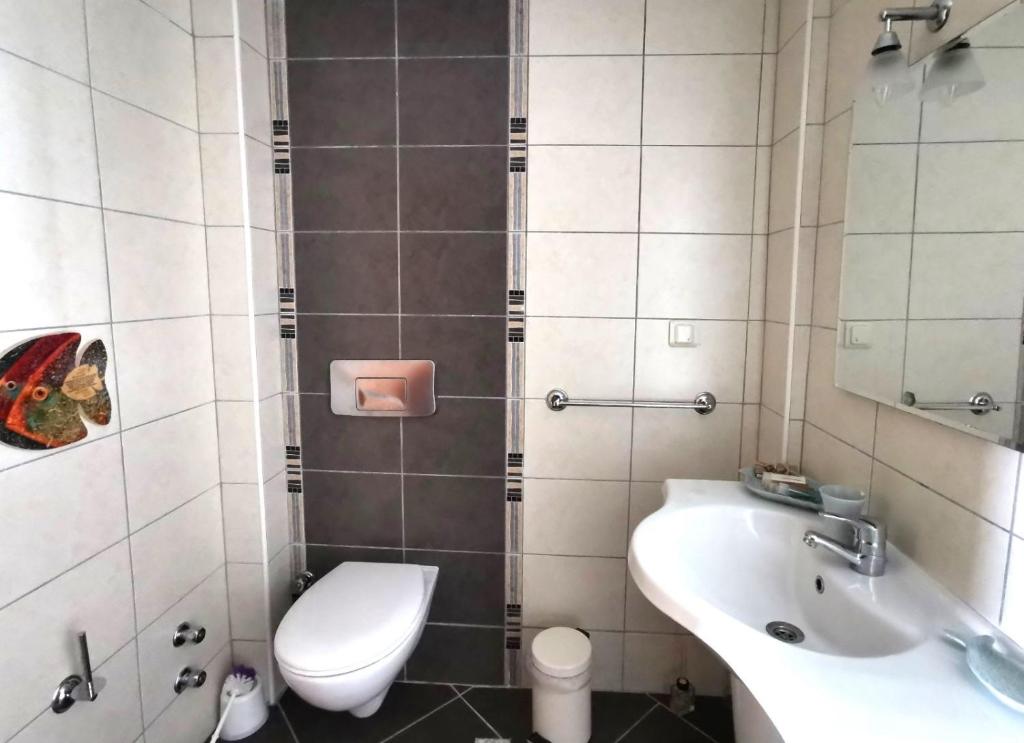 Koupelna v ubytování Ece Hotel Sovalye Island