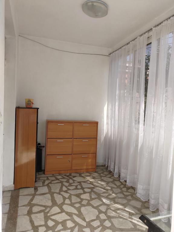 2 Bedroom house in center of Tirana (parking) - Image 5