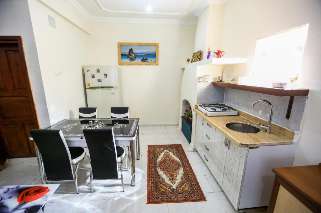 Kumlucaİzol Apart Evleri Adrasan的相册照片
