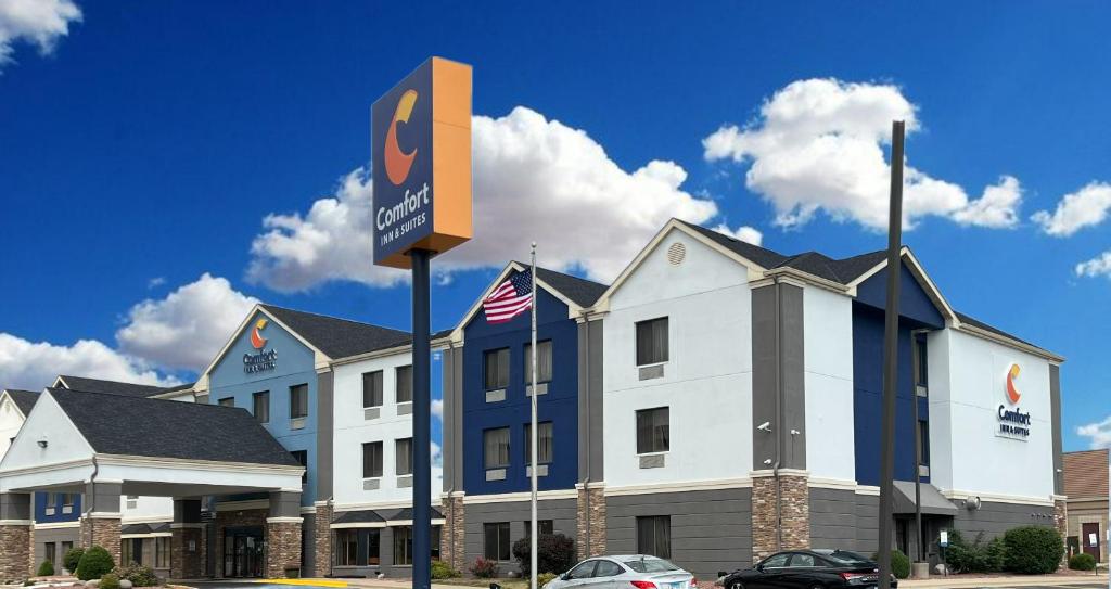 Comfort Inn & Suites Kenosha-Pleasant Prairie, Kenosha – Updated