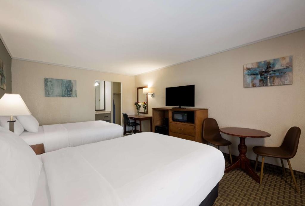SureStay Plus by Best Western Woodbury Inn - Habitación Doble Con Dos Camas Dobles: No Fumar