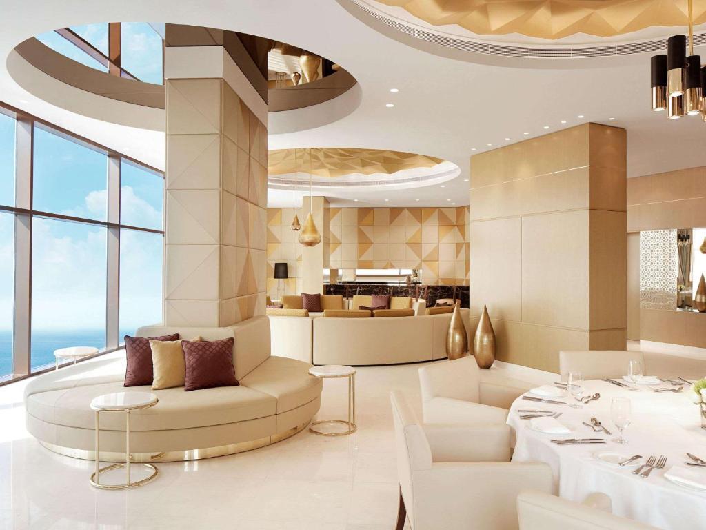 Posezení v ubytování Fairmont Ajman