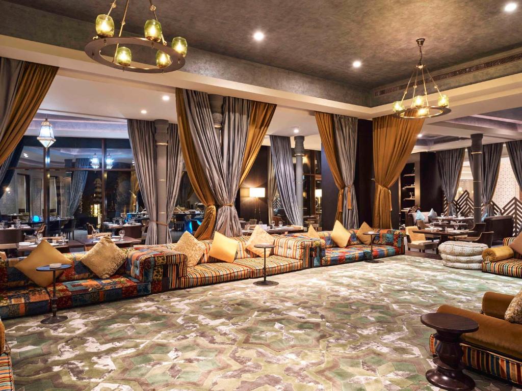 Bazén v ubytování Fairmont Ajman nebo v jeho okolí