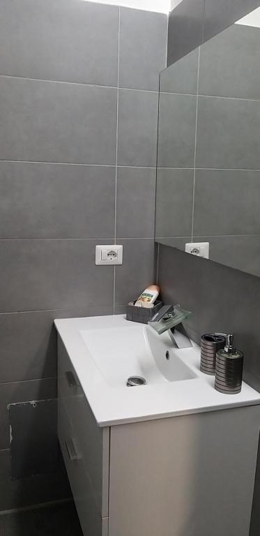 Zdjęcie z galerii obiektu Suite Duomo w mieście Neapol