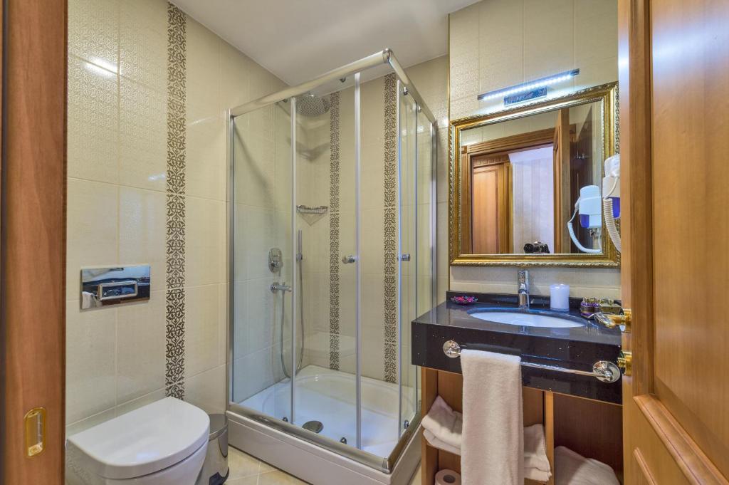 Koupelna v ubytování Aprilis Gold Hotel - Special Category