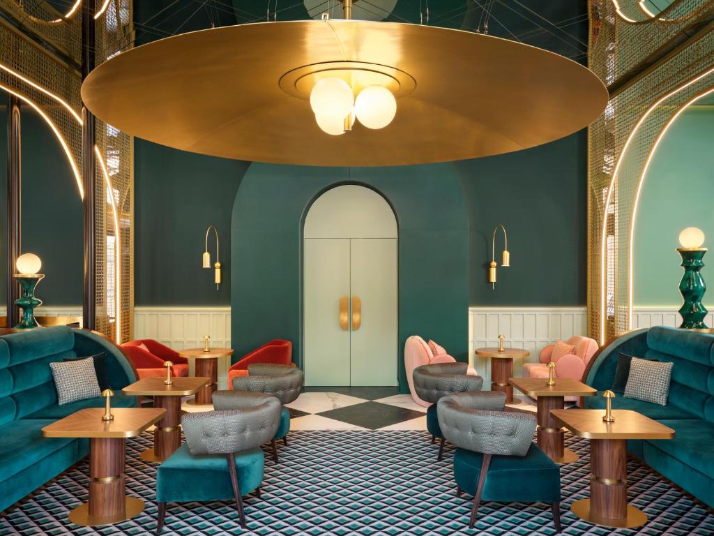 W Budapest - Resim 21