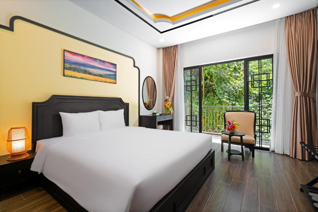 Phòng Có Giường Cỡ Queen Với Ban Công