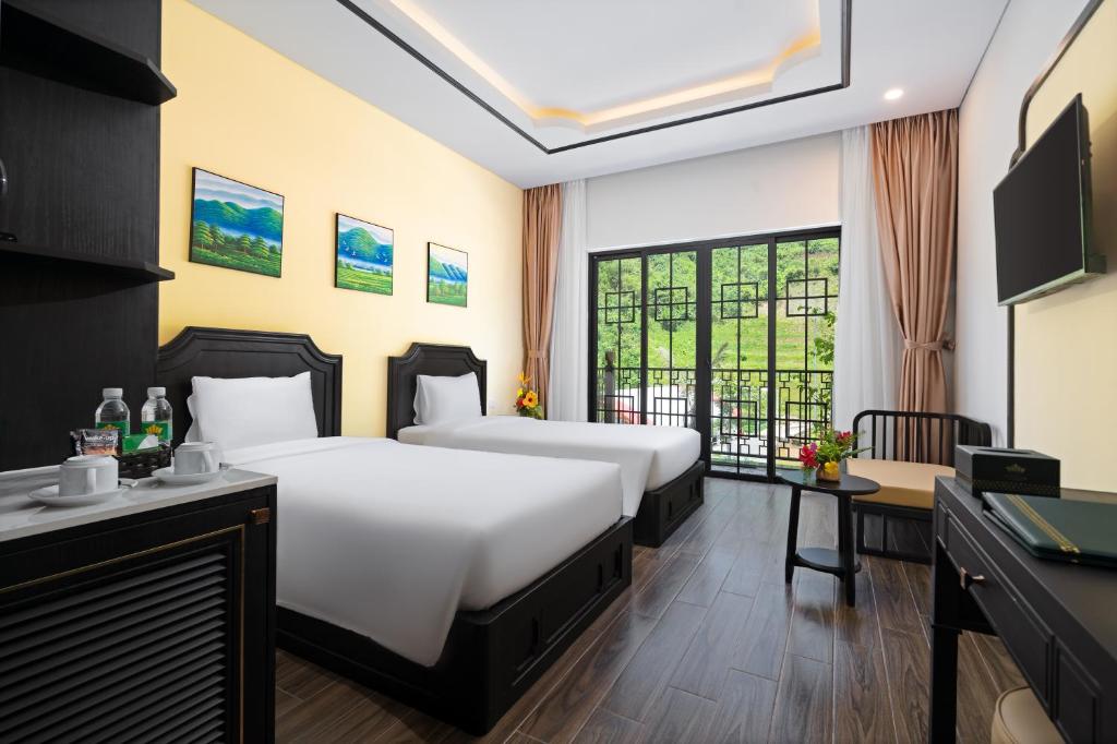 Phòng 2 Giường Đơn Nhìn Ra Núi