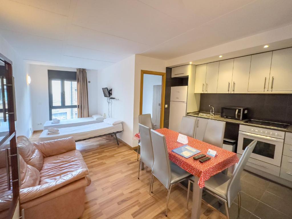 Kuchyň nebo kuchyňský kout v ubytování Apartamentos La Solana 3000