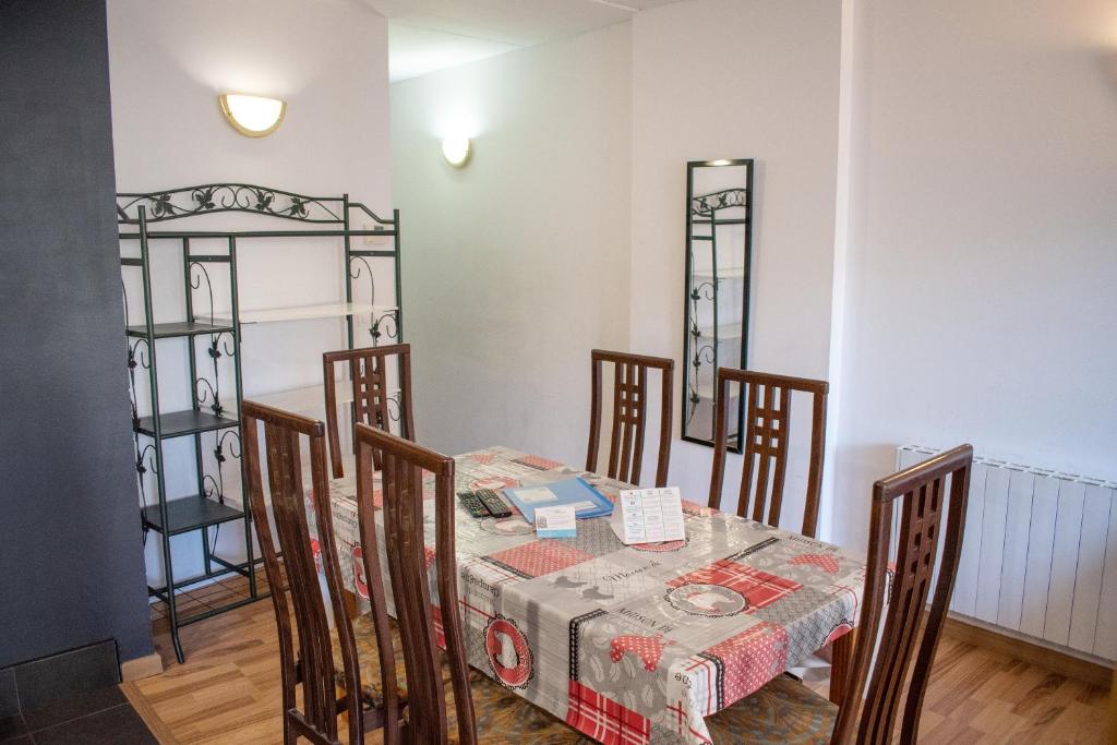 Fotografie z fotogalerie ubytování Apartamentos La Solana 3000 v destinaci Pas de la Casa
