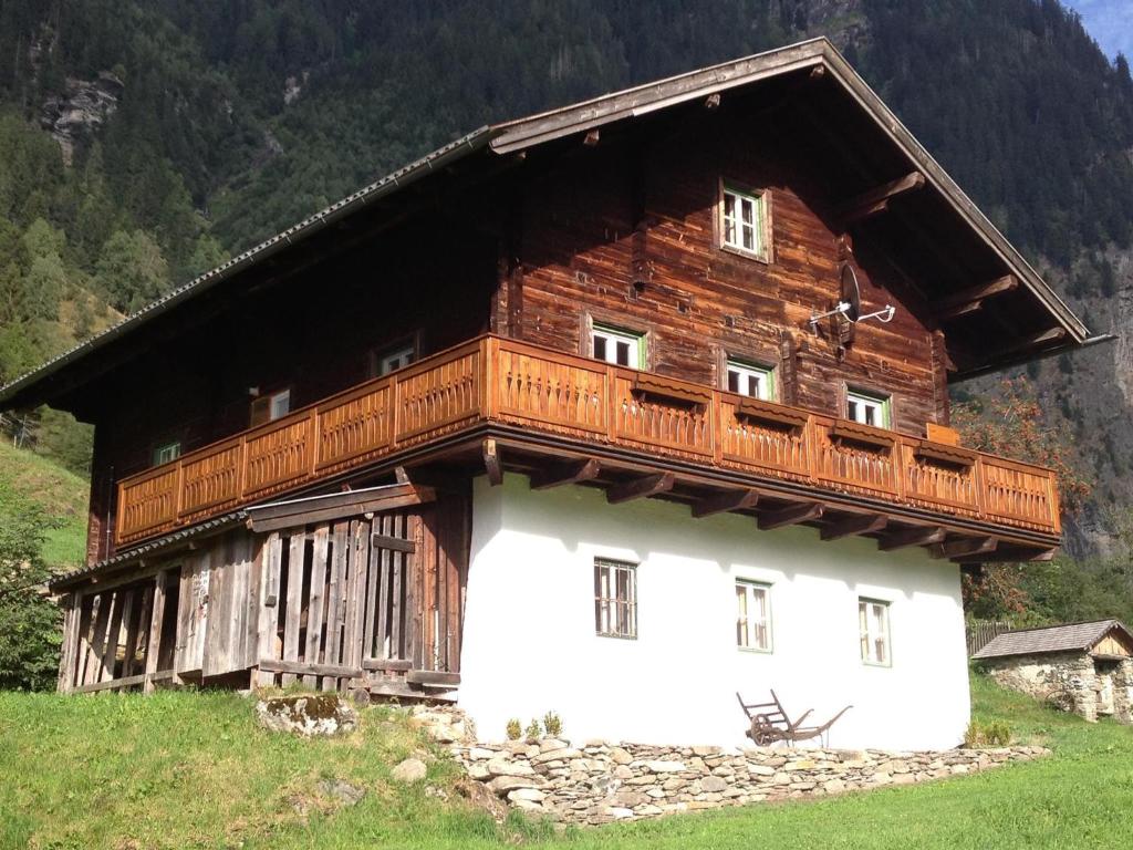 The building in which the holiday home is located