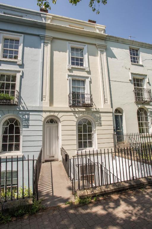 Cosy, Central Flat for up to 4 with Park View - Deluxe Double Room