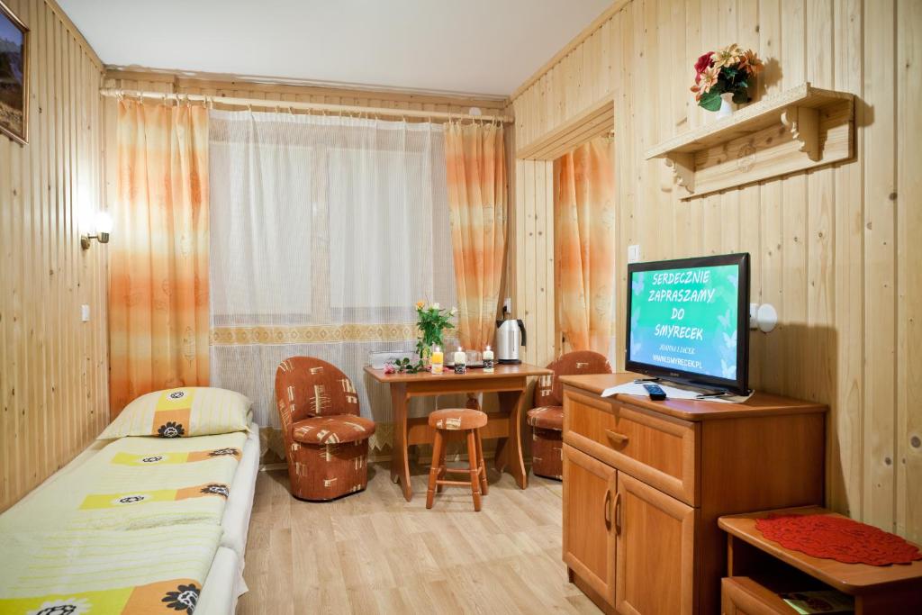 TV a/nebo společenská místnost v ubytování Smyrecek-centrum Bukowiny