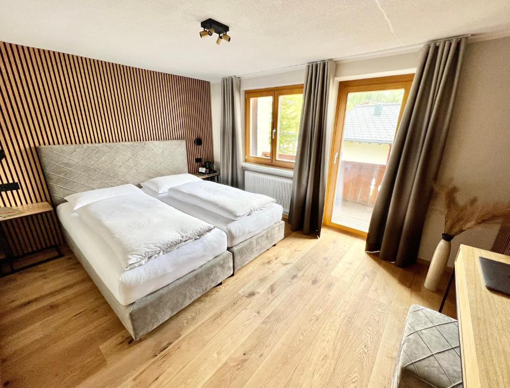 Haus Schrofenstein - 13