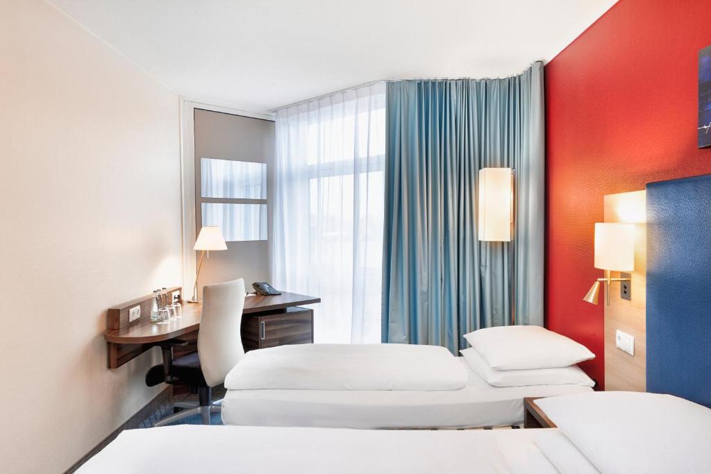H+ Hotel Köln Brühl - Comfort Triple Room
