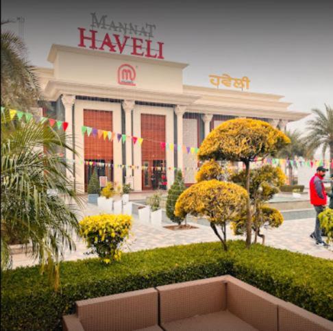 Zahrada ubytování Mannat Haveli