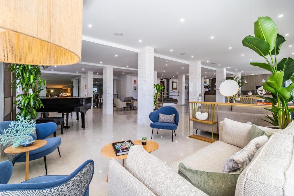 Posezení v ubytování Hotel Las Arenas, Affiliated by Melia