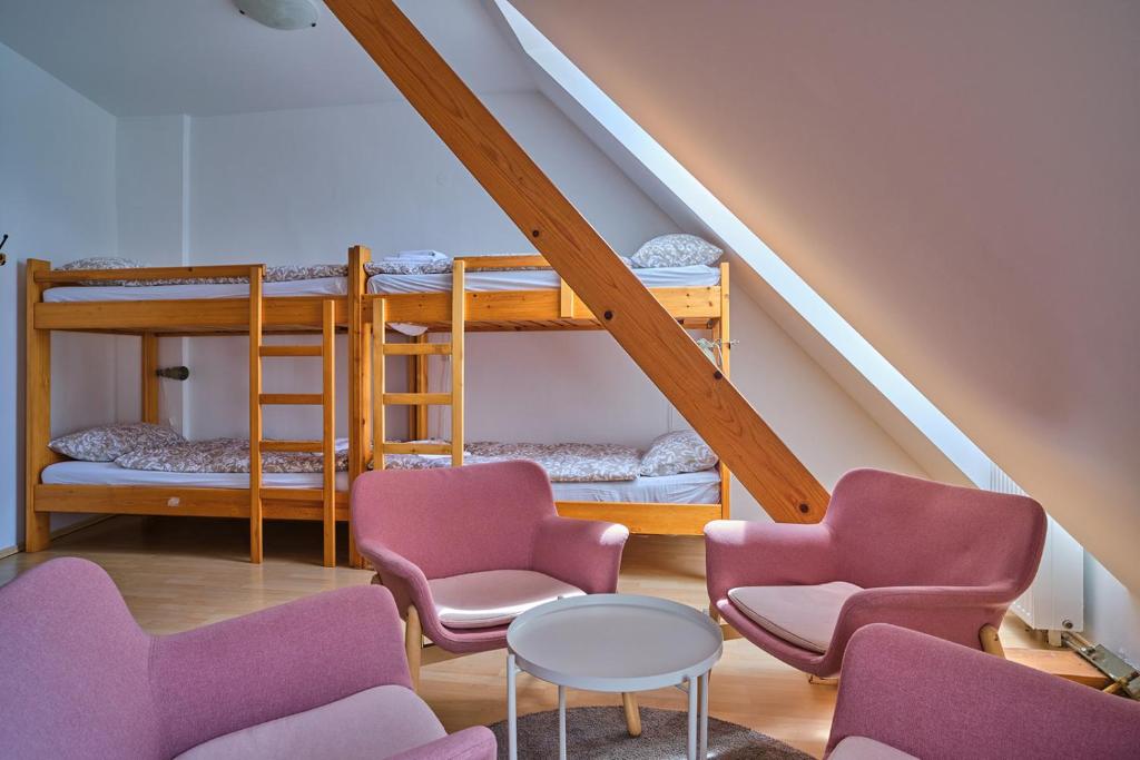 Postel nebo postele na pokoji v ubytování Samostan Mekinje