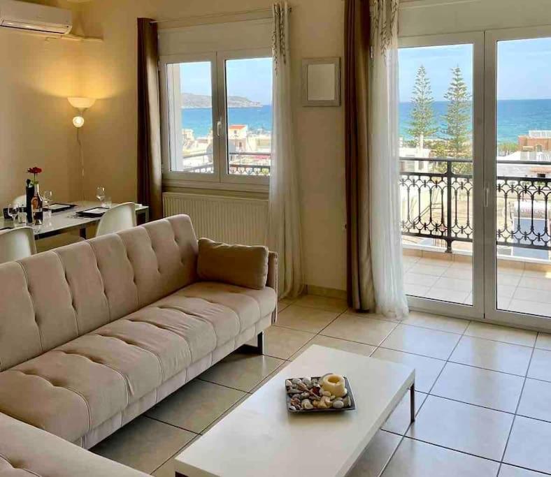 Posezení v ubytování Sea View Apartment #2