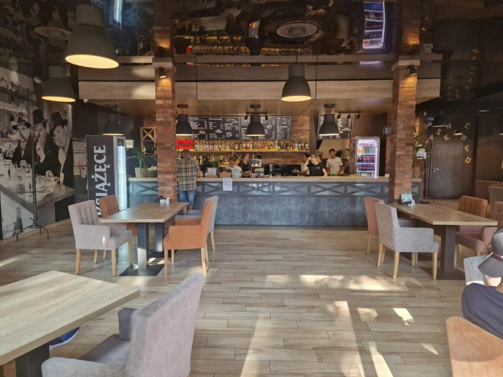 Lounge nebo bar v ubytování Ośrodek Promenada- Horyzont